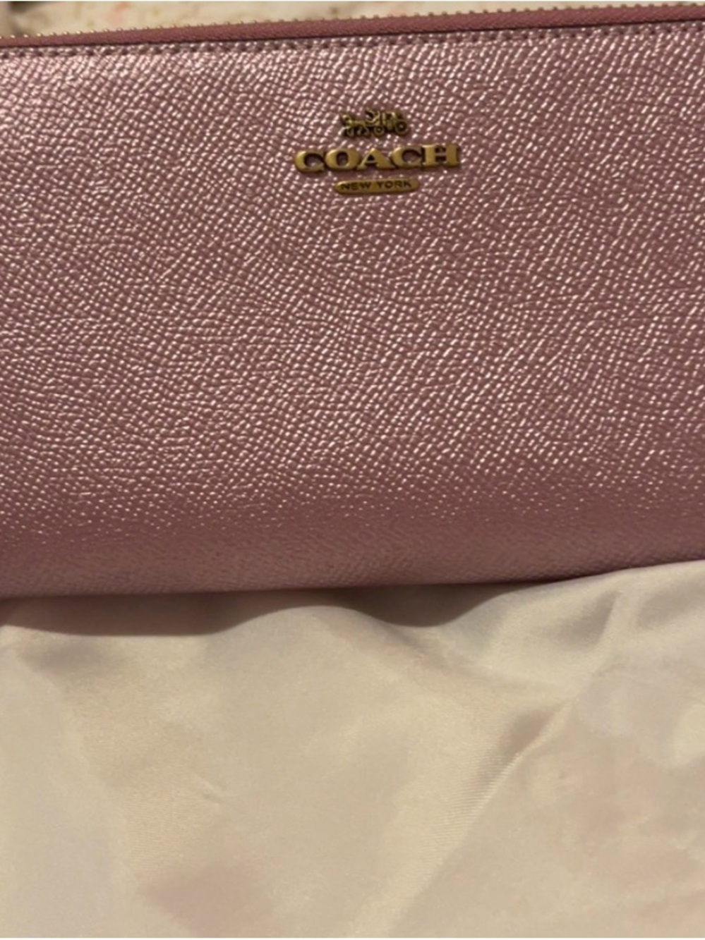 Coach Metallic Tulip Pink Long Zip Around Wallet 👛🌷💞👛🌷💞
